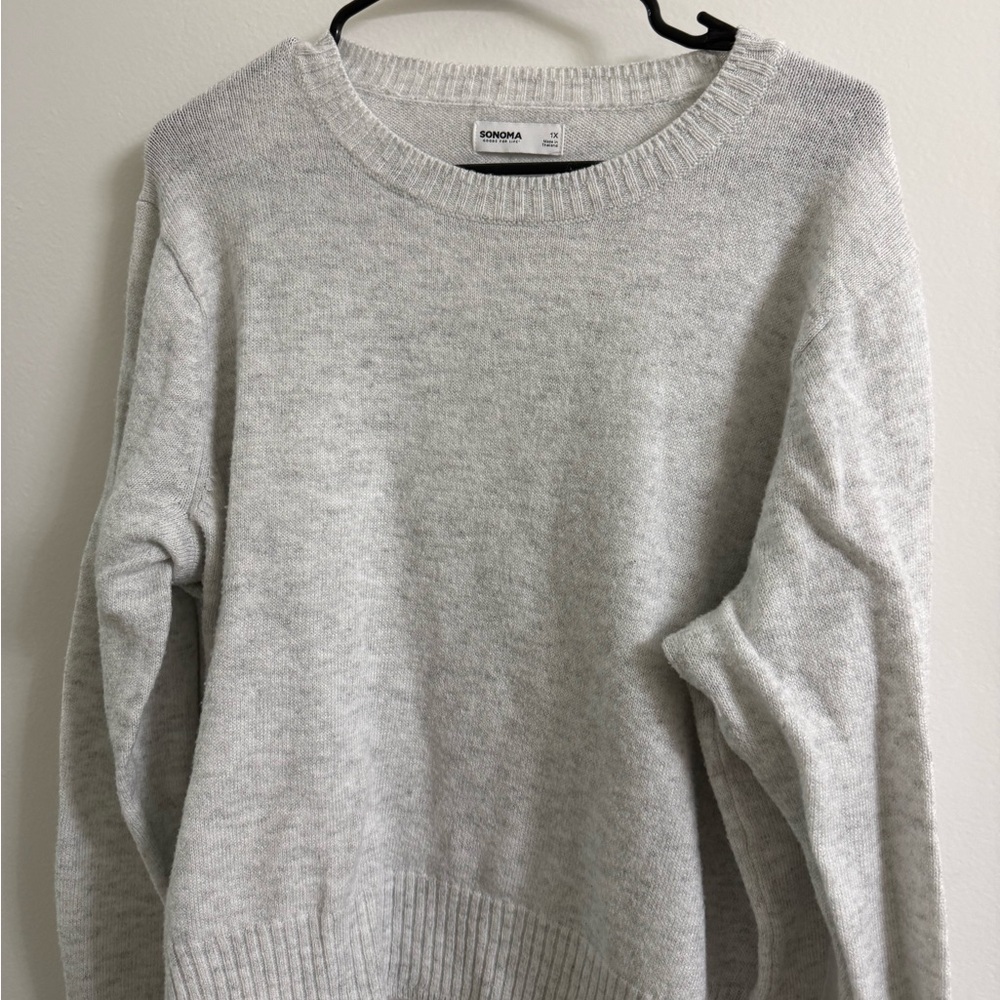 Sonoma Women's Light Gray Crew Neck Sweater